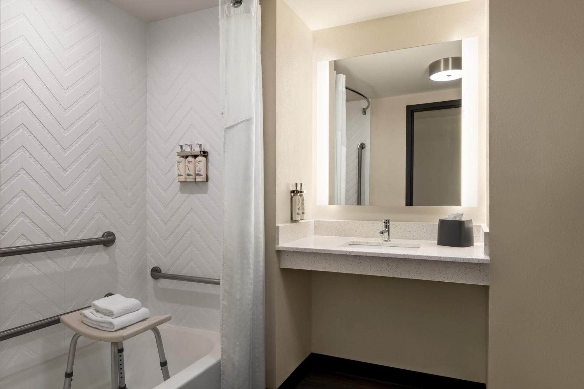 Holiday Inn Columbus-Hilliard By Ihg New Rome Esterno foto