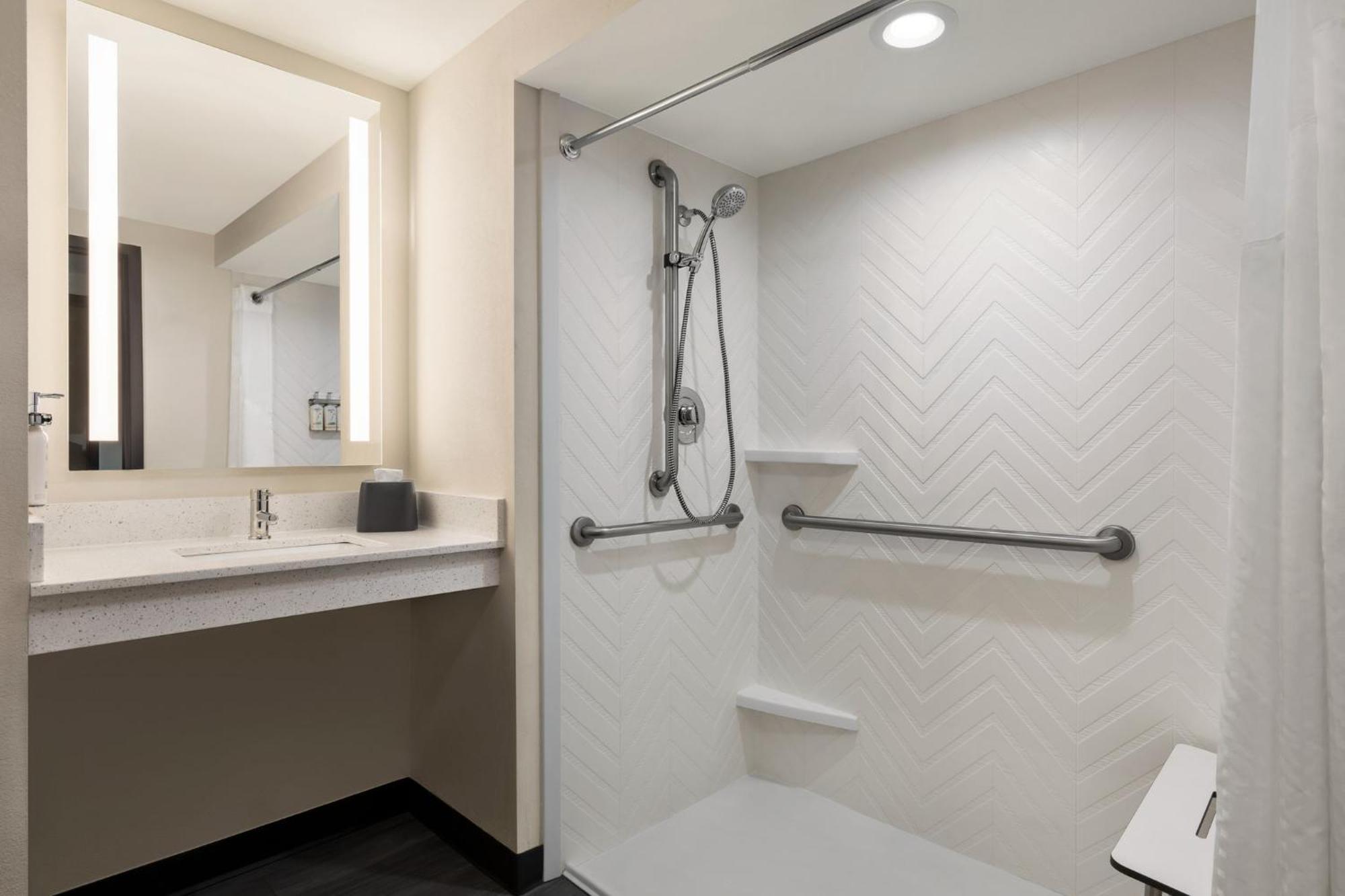 Holiday Inn Columbus-Hilliard By Ihg New Rome Esterno foto