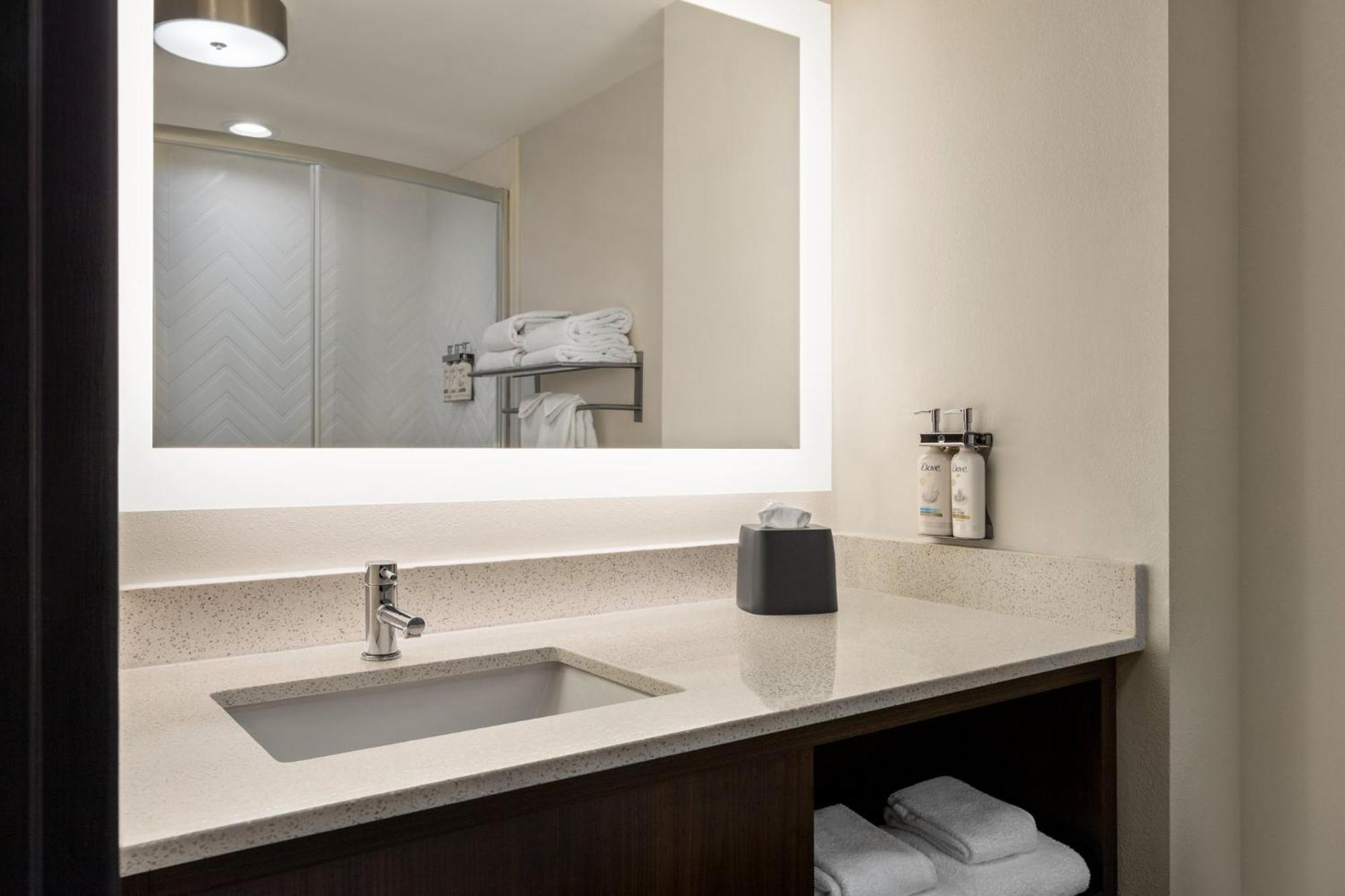 Holiday Inn Columbus-Hilliard By Ihg New Rome Esterno foto
